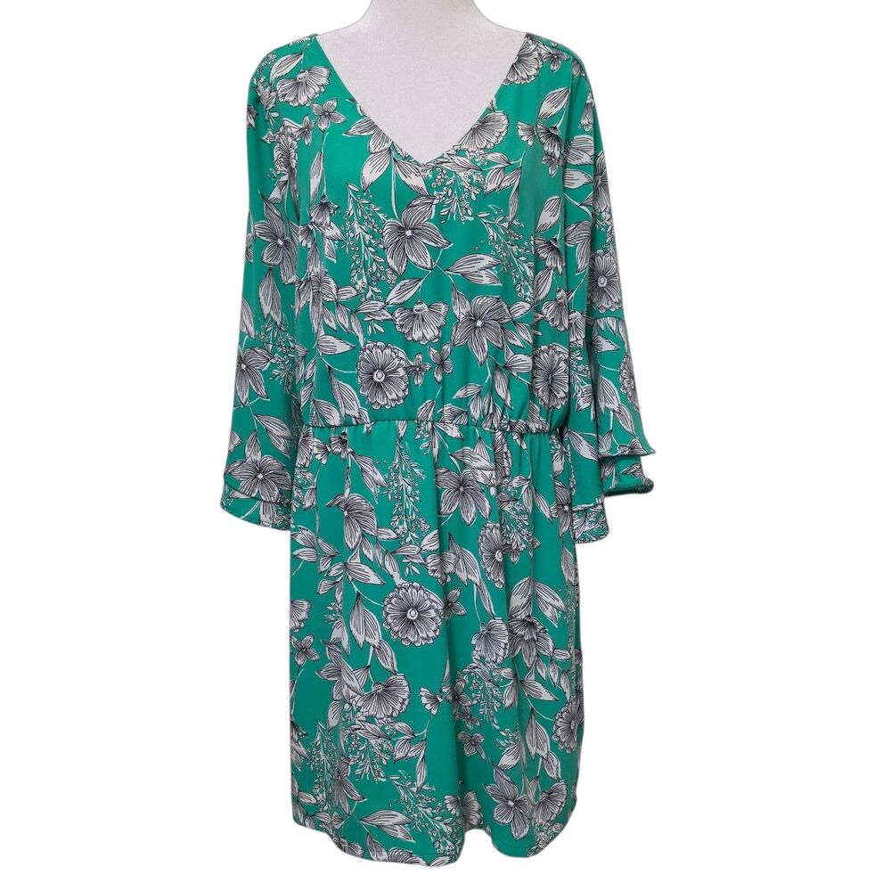 A New Day Green Floral V-Neck Bell Sleeve Dress Large